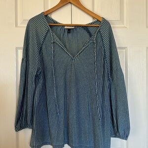 GUC Universal Thread goods co.  Blue striped tunic 3/4 sleeve size L